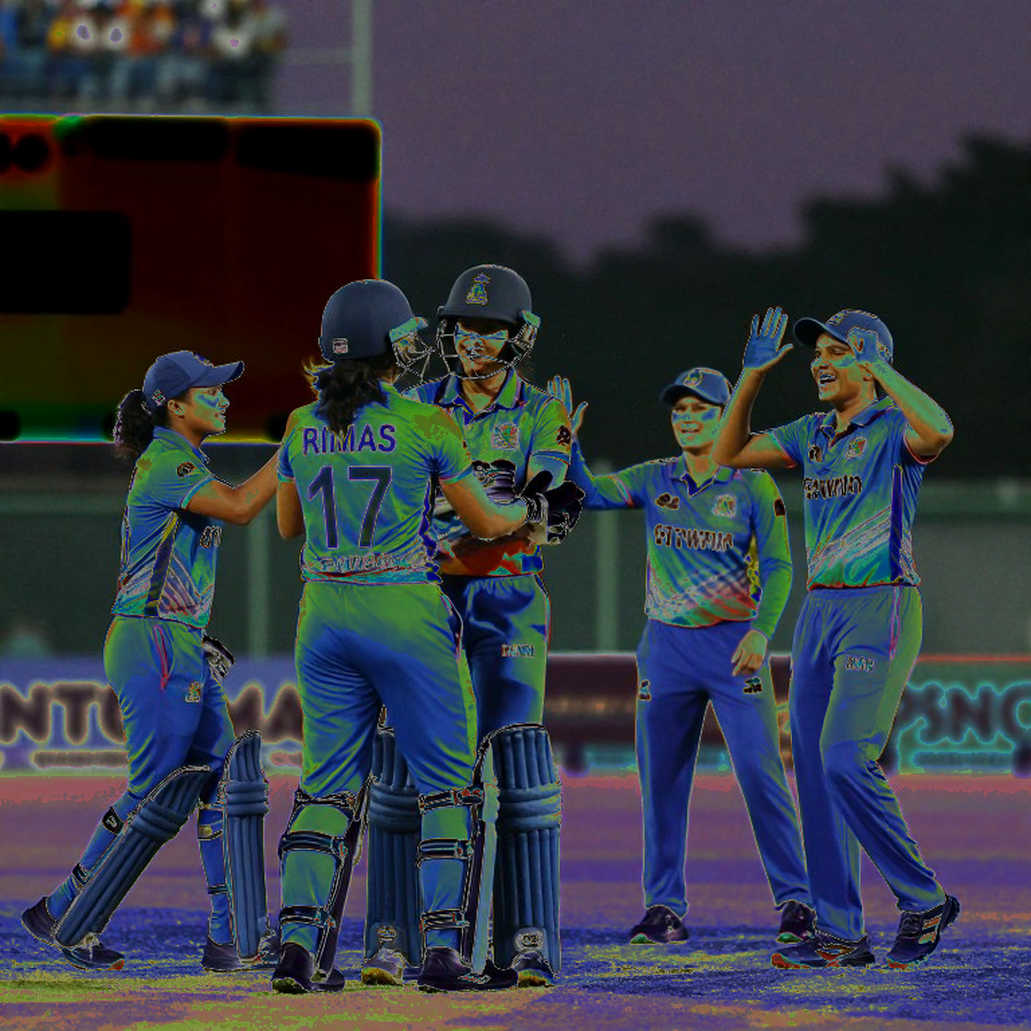 Smith ruled out, Australia take the risky bowl-first route at Newlands